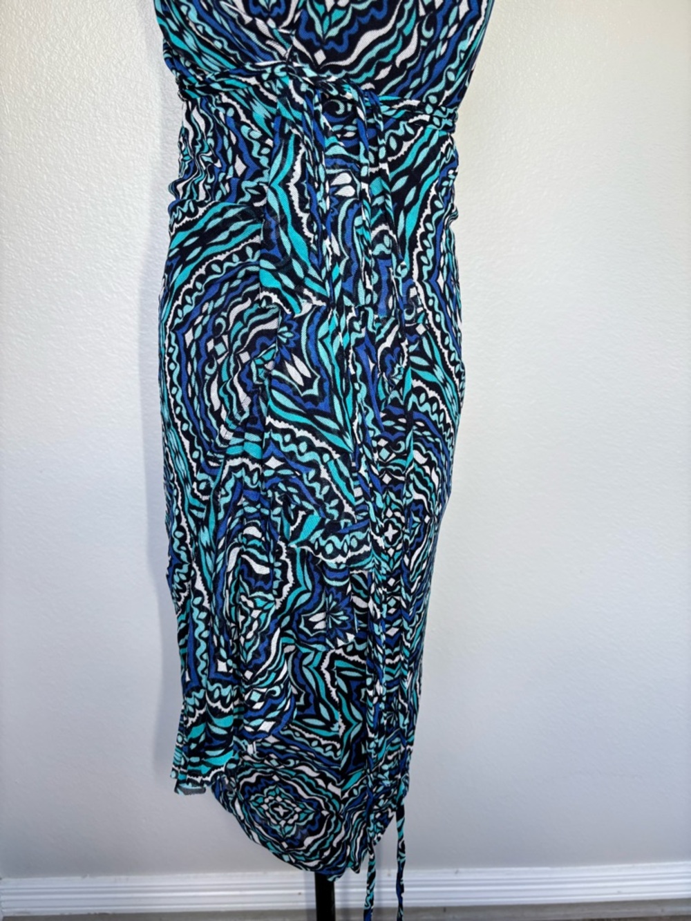 New York & Company Navy Blue and Teal Patterned Wrap Dress like New - Picture 7 of 16